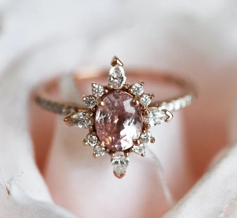 ADRIANA OVAL SAPPHIRE DIAMOND RING vy 8