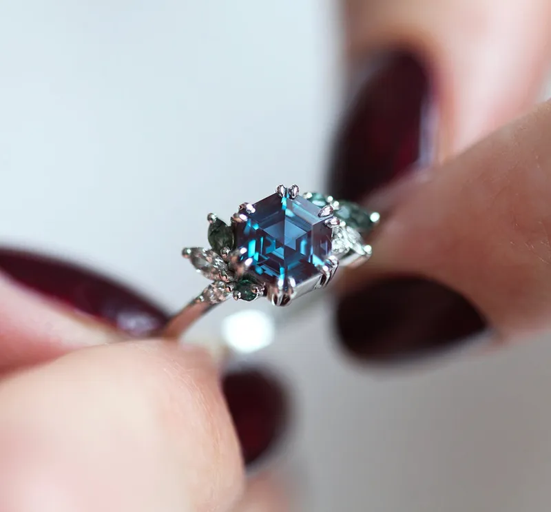 Aerin Hexagon Cluster Ring vy 6