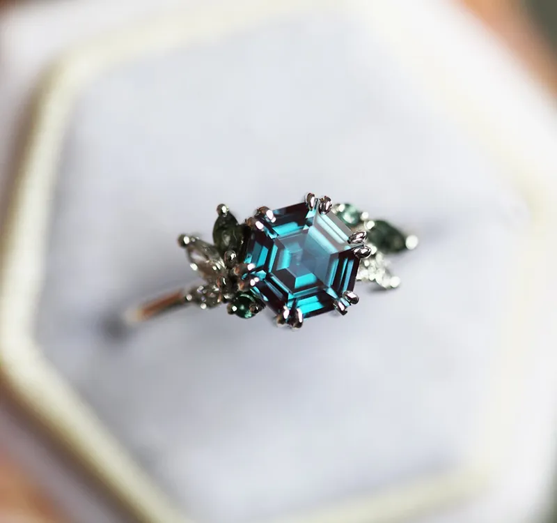 Aerin Hexagon Cluster Ring vy 7