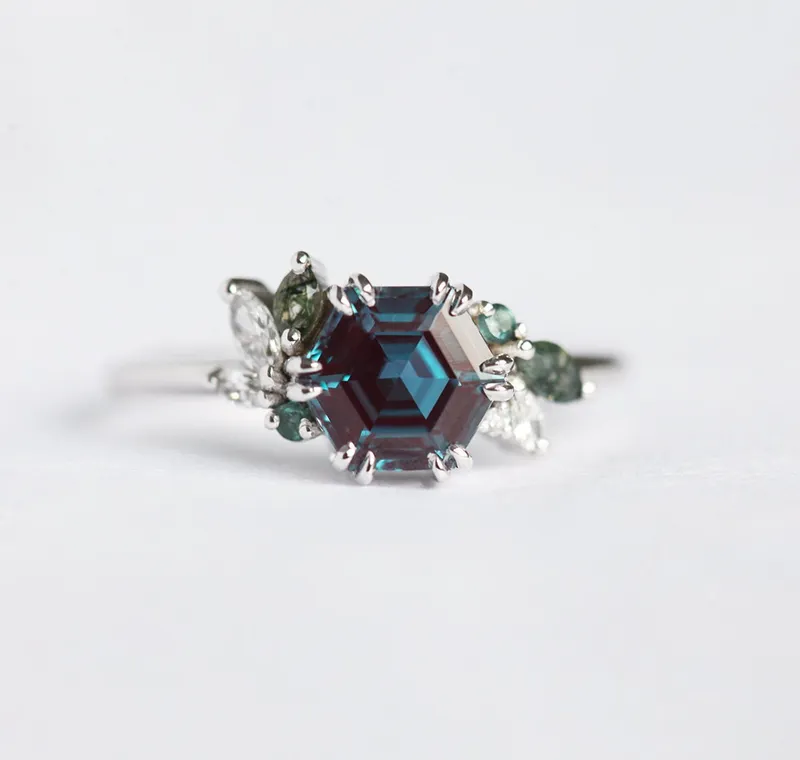 Aerin Hexagon Cluster Ring vy 8