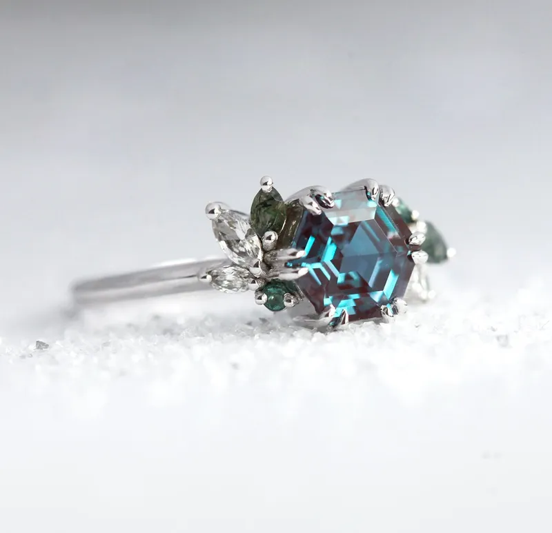 Aerin Hexagon Cluster Ring vy 9