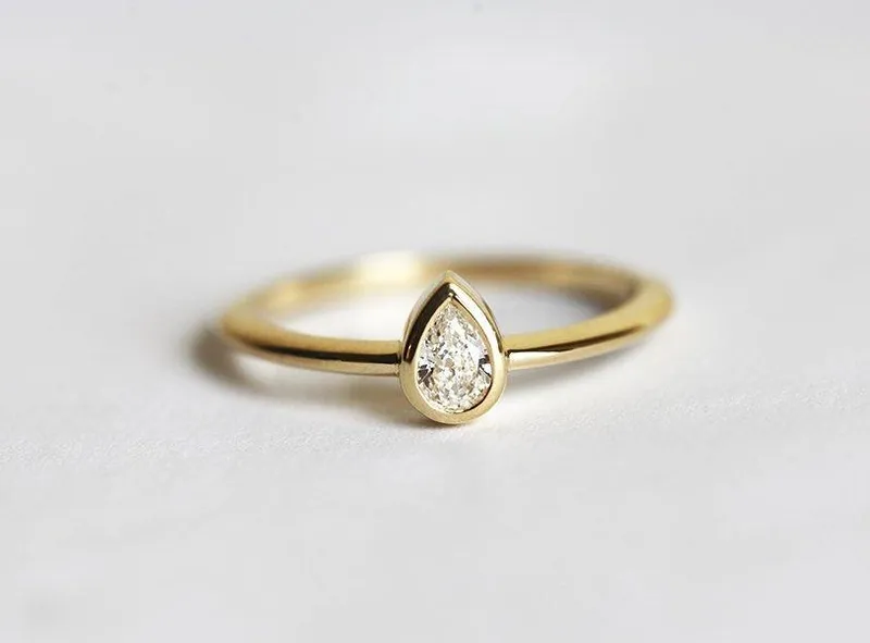 Aisha Diamond Ring vy 2