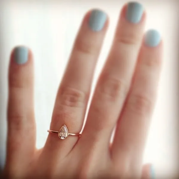 Aisha Diamond Ring vy 3