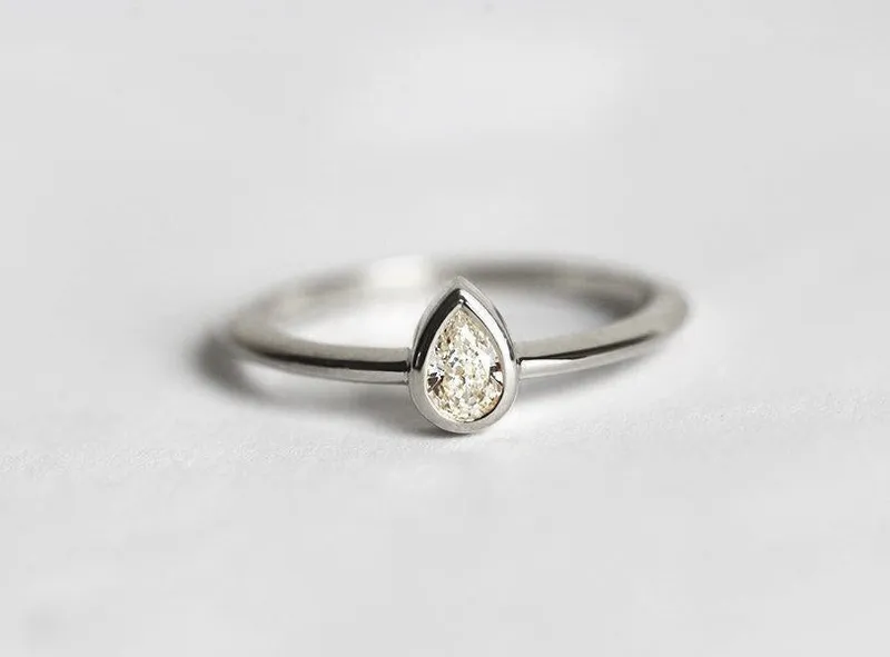 Aisha Diamond Ring vy 5