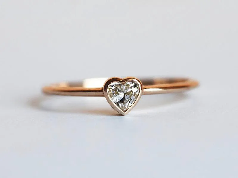 Alessia Heart Diamond Ring vy 6