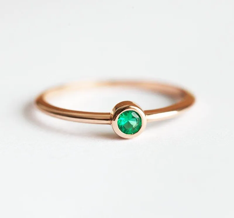 Alianna Emerald Ring view 2