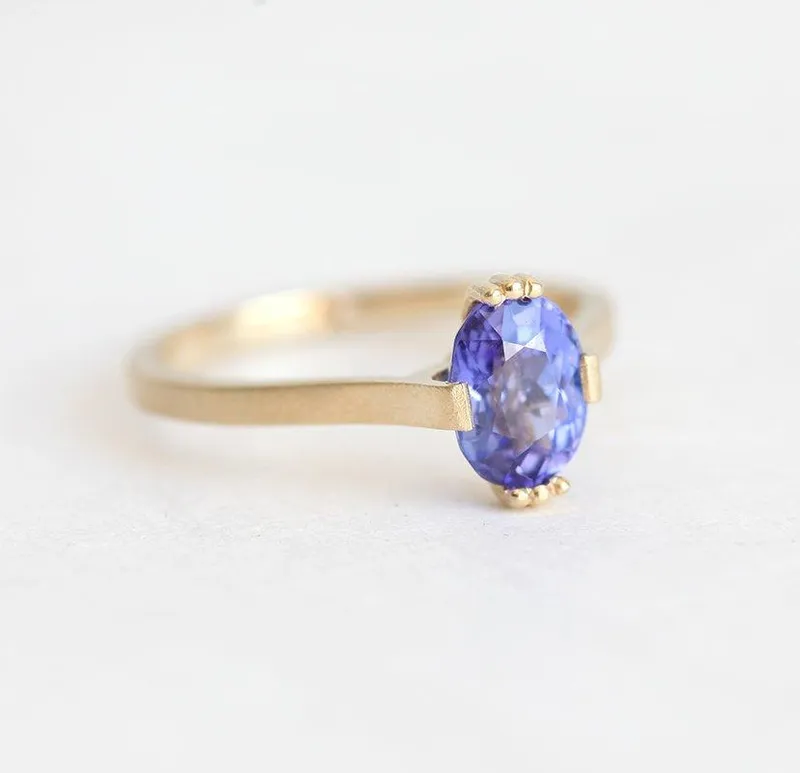ALISSON OVAL TANZANITE RING view 8