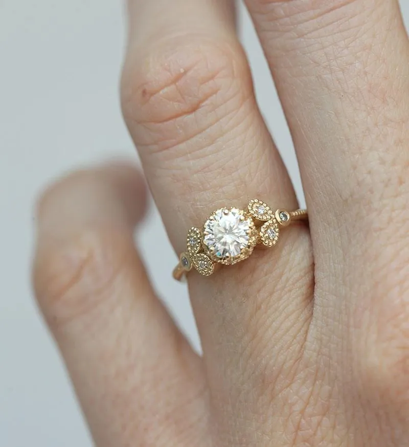 Amanda Moissanite Engagement Ring vy 4
