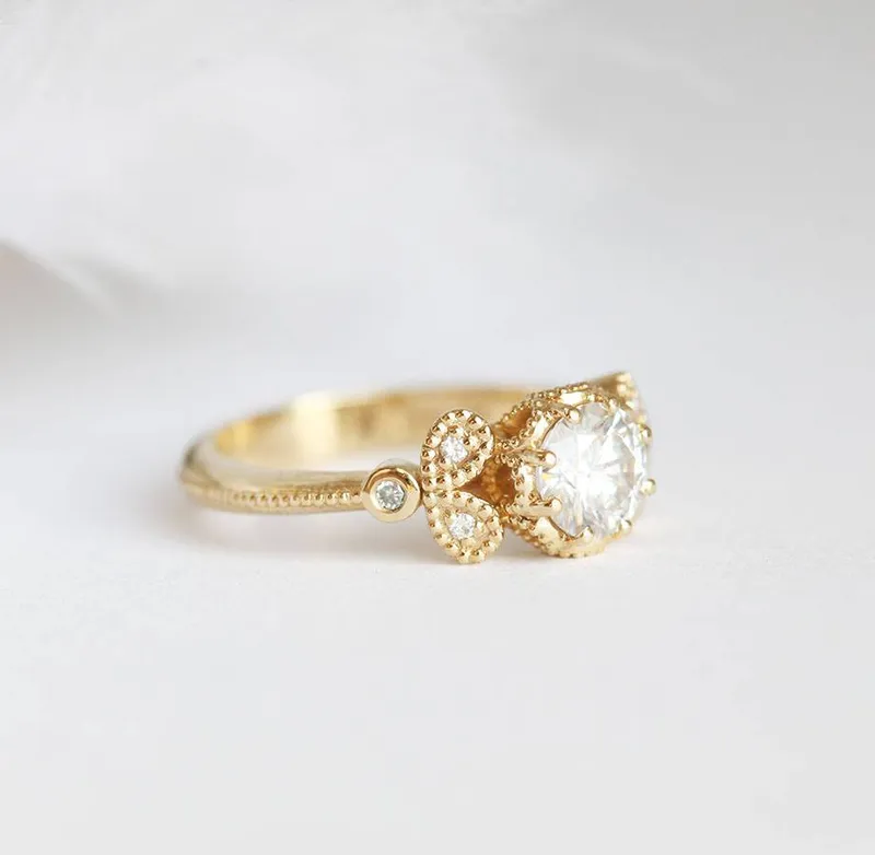 Amanda Moissanite Engagement Ring vy 5