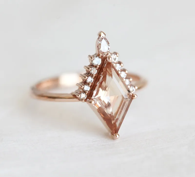 Amaris Kite Morganite & Diamond Ring view 2