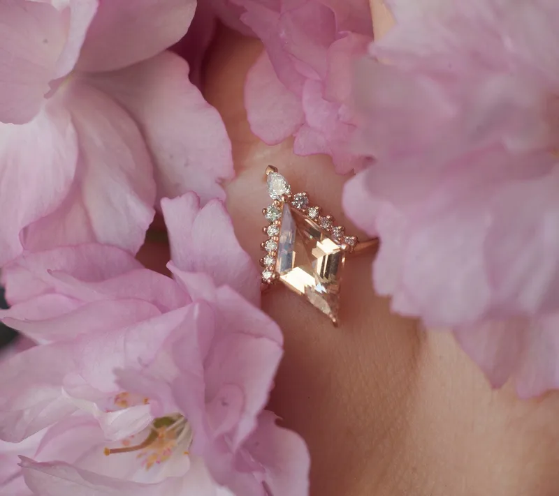 Amaris Kite Morganite & Diamond Ring view 5
