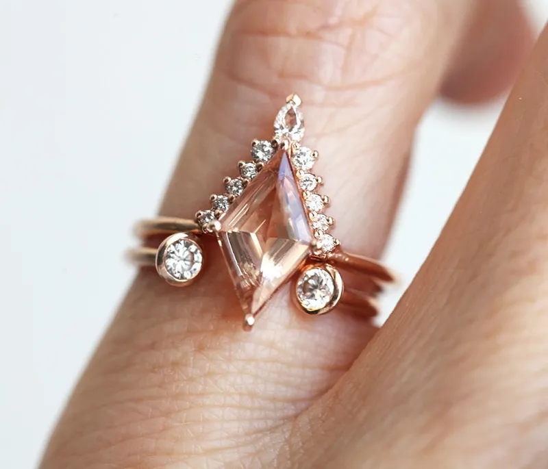 Amaris Kite Morganite & Diamond Ring view 8