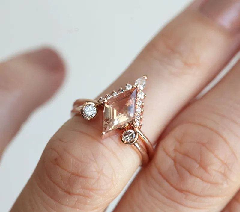 Amaris Kite Morganite & Diamond Ring view 9