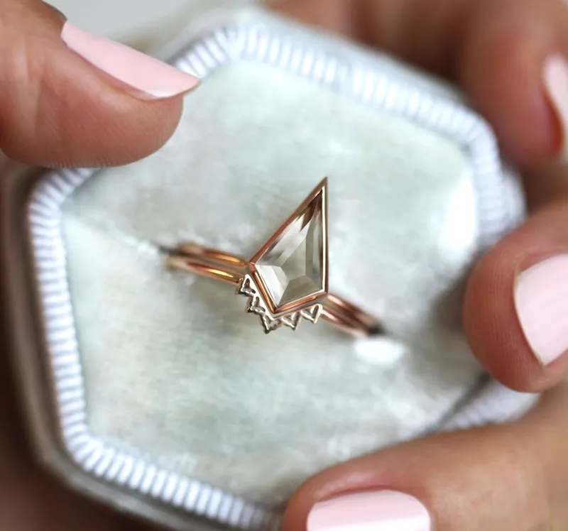 Anahi Kite Morganite Ring Set view 3