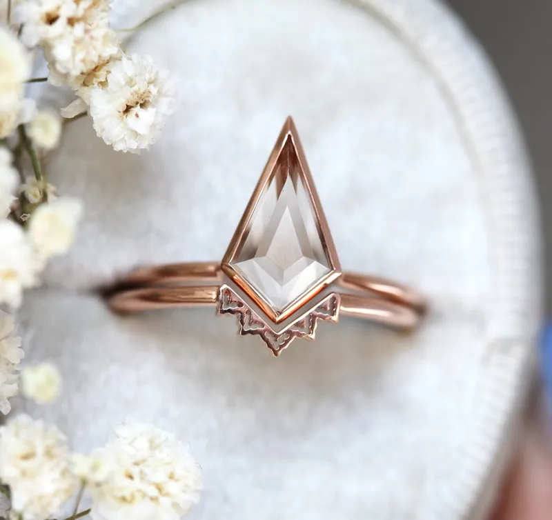 Anahi Kite Morganite Ring Set view 6