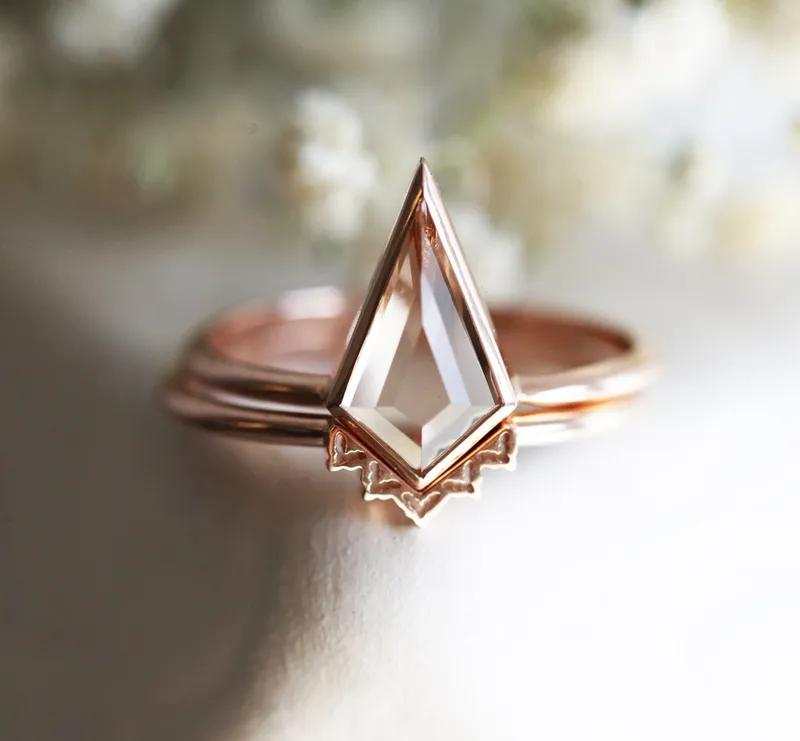 Anahi Kite Morganite Ring Set peach engagement ring