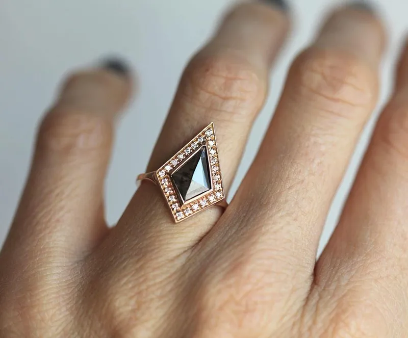 ANDREA KITE SALT & PEPPER DIAMOND RING vy 2