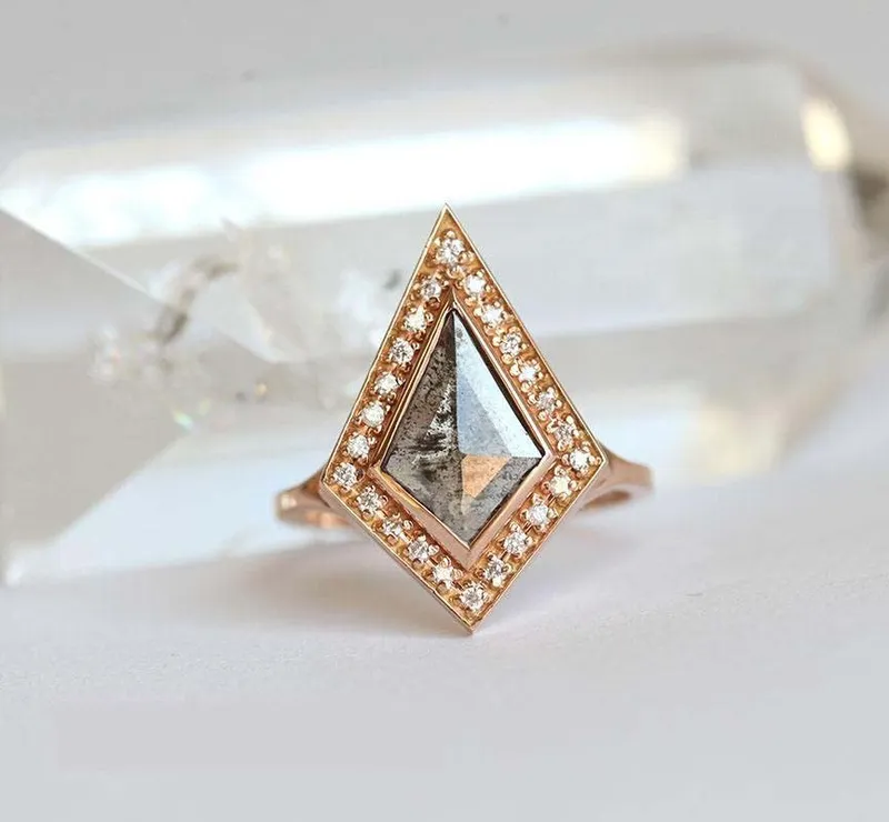 ANDREA KITE SALT & PEPPER DIAMOND RING vy 6