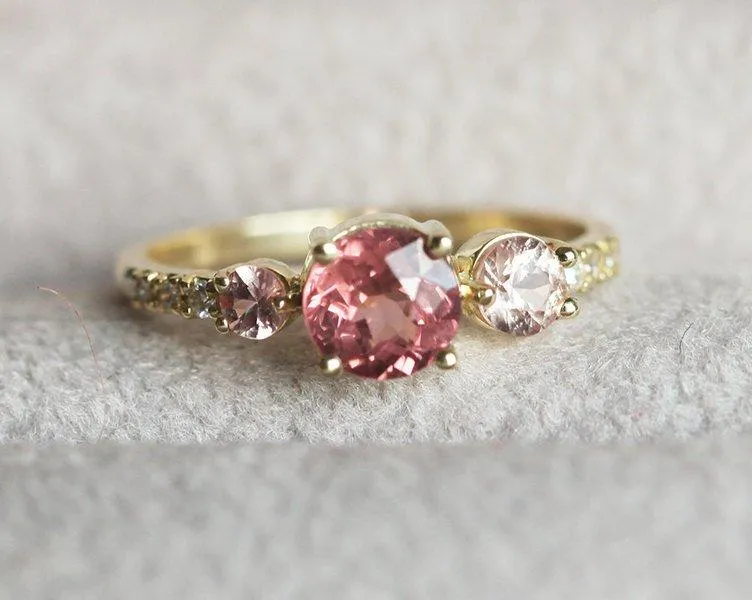 ANGELINA ROUND GARNET RING vy 4