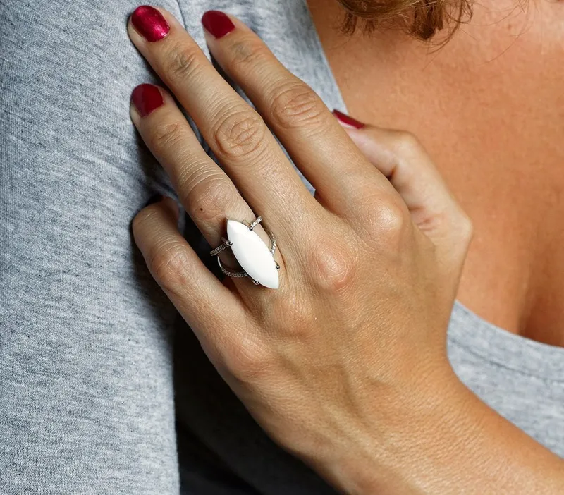 ANTONIA WHITE AGATE RING, STATEMENT RING view 2