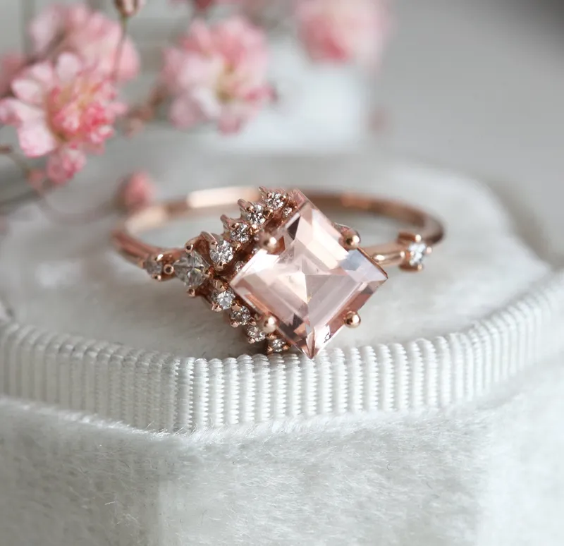 ARIA PEACH MORGANITE & DIAMOND CLUSTER RING vy 10