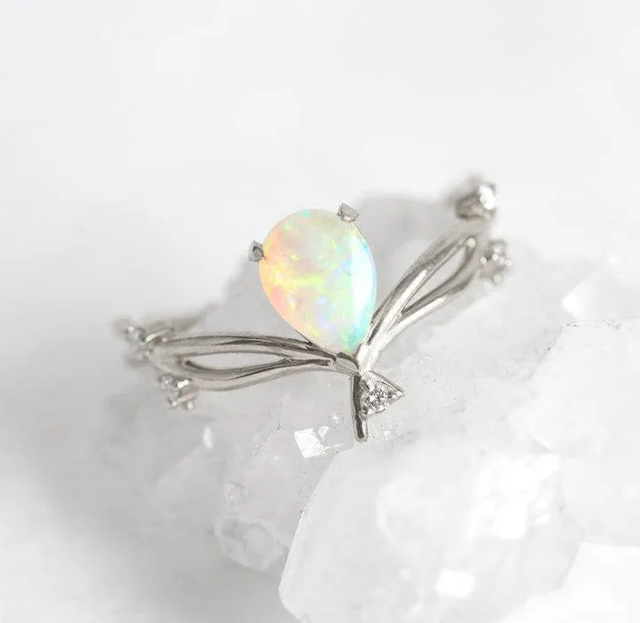 Arizona Pear Opal Ring vy 10