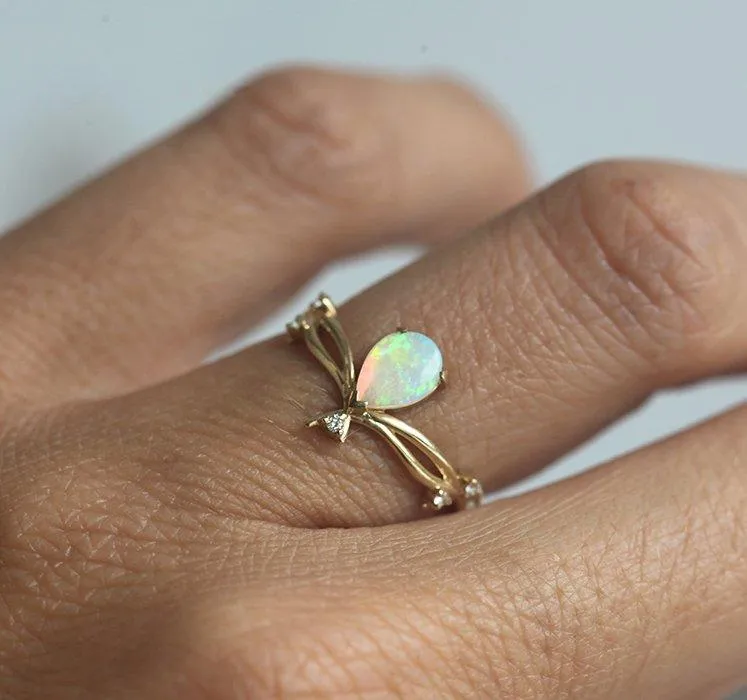 Arizona Pear Opal Ring vy 3