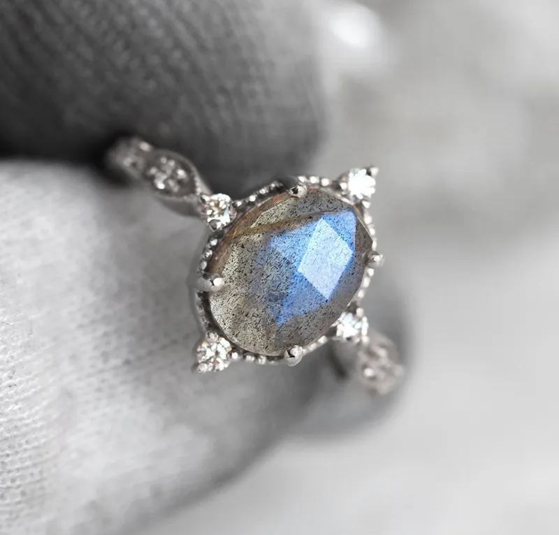 ARYA VINTAGE INSPIRED LABRADORITE RING vy 7