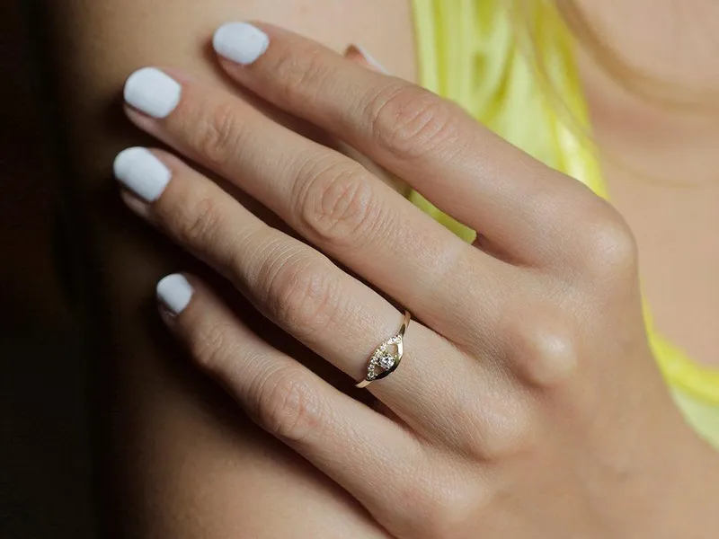Asher Blue Sapphire Diamond Ring vy 5