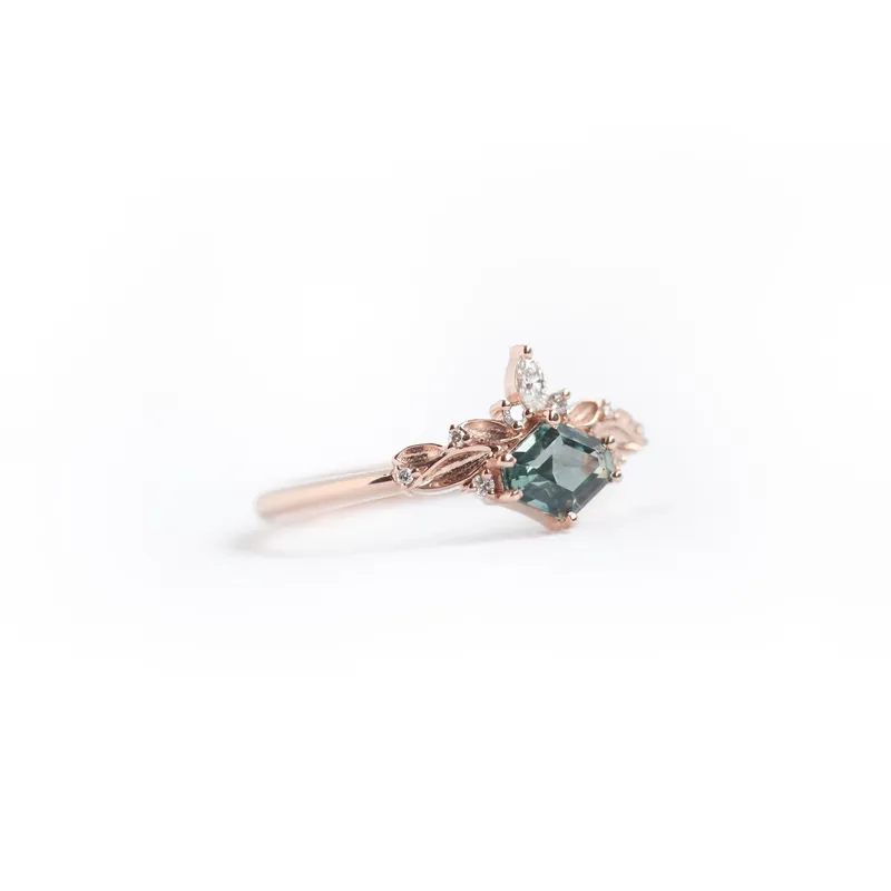 Aurora Shield-Cut Sapphire Ring Set view 12