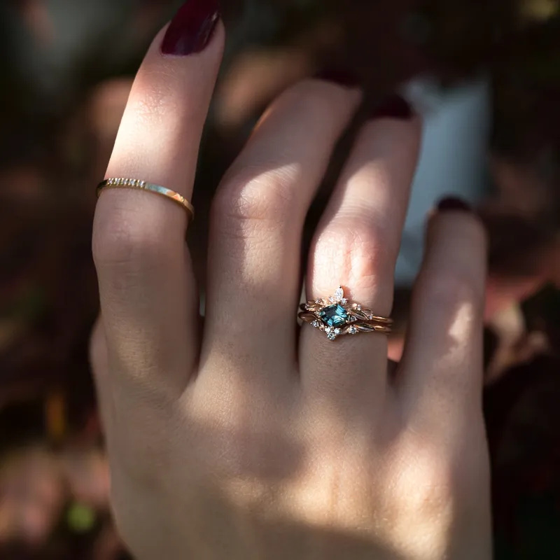 Aurora Shield-Cut Sapphire Ring Set view 14