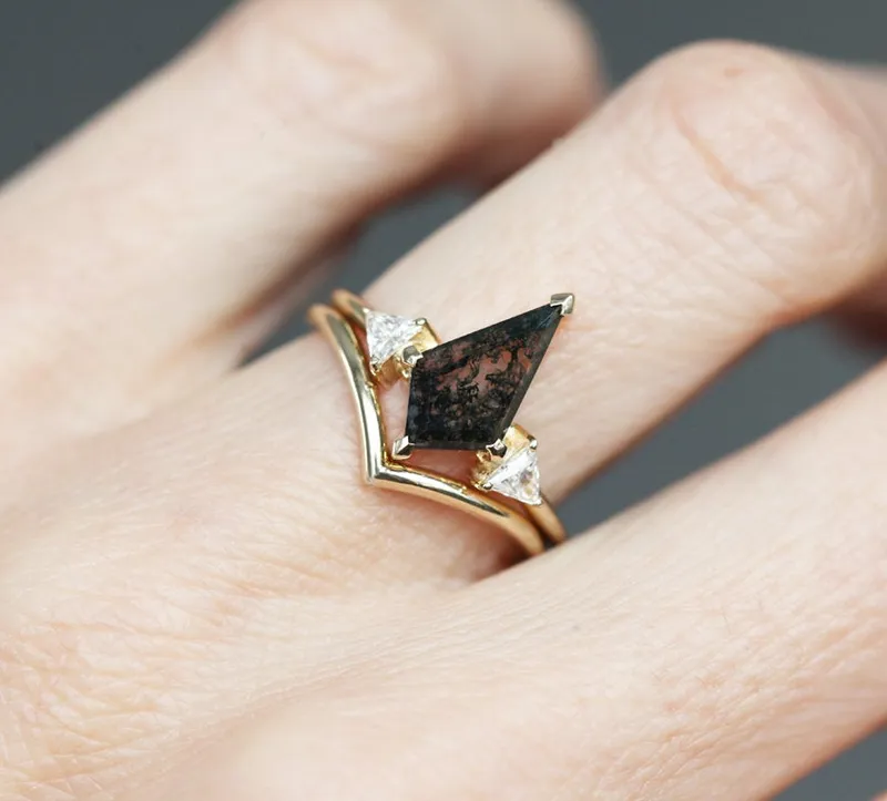 Avery Kite Moss Agate Ring With Chevron Band vy 2