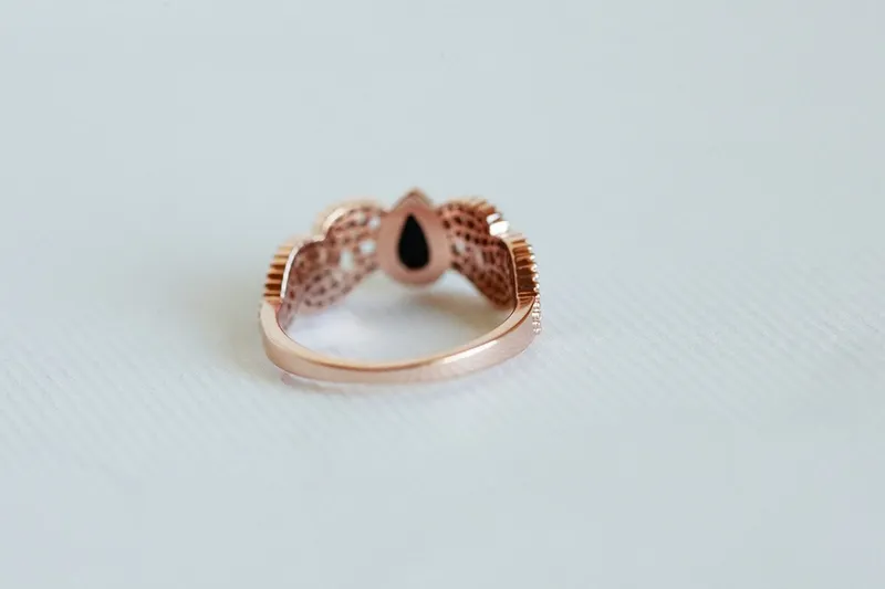 BLACK ONYX RING, GOLD Milgrain RING view 7