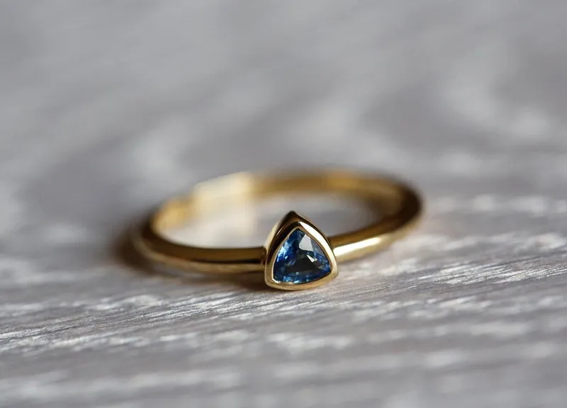Balbir Blue Sapphire Ring vy 3