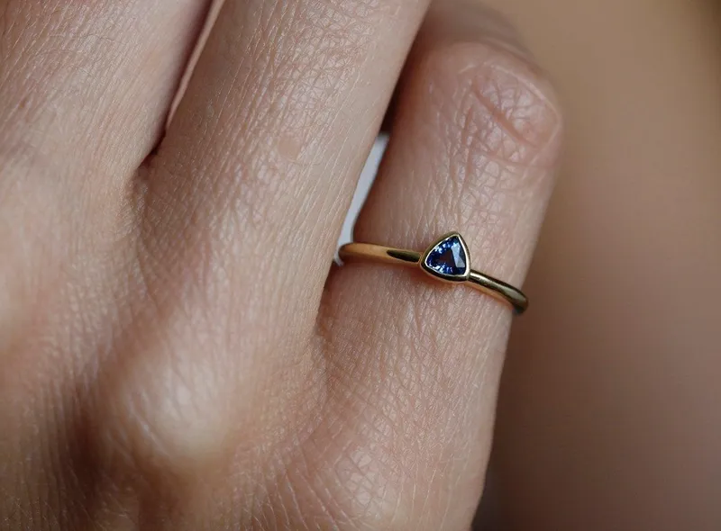 Balbir Blue Sapphire Ring vy 4