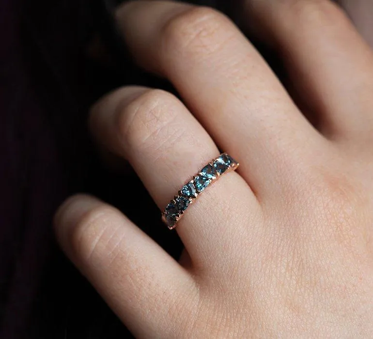 BEAU LONDON BLUE TOPAZ RING, BLUE WEDDING BAND vy 9