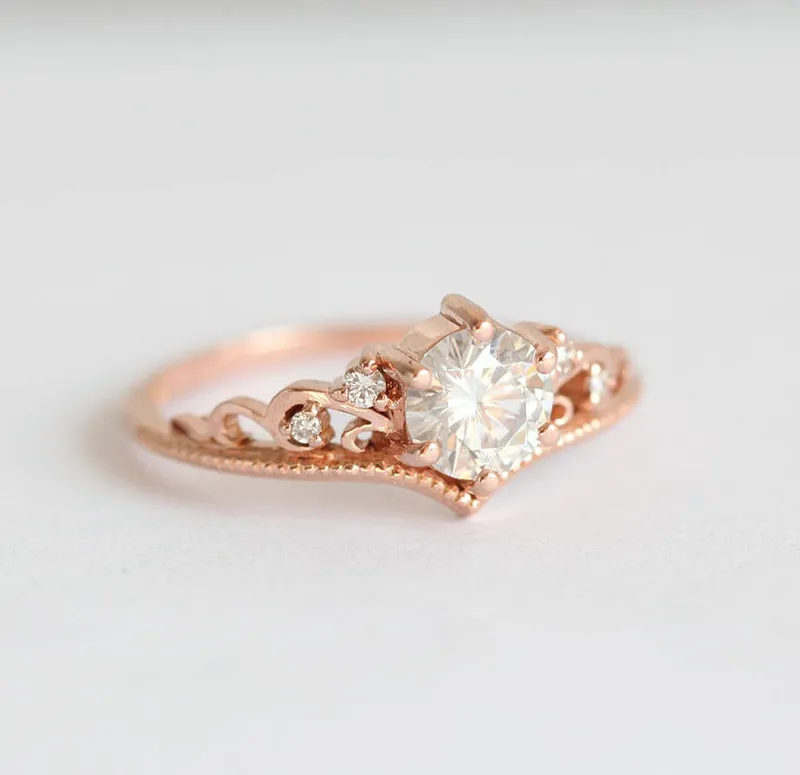 BELLA ROUND MOISSANITE & DIAMOND RING vy 2