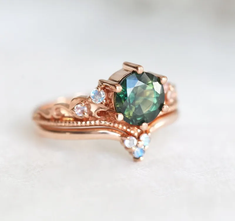 BELLA VINTAGE GREEN SAPPHIRE RING view 2