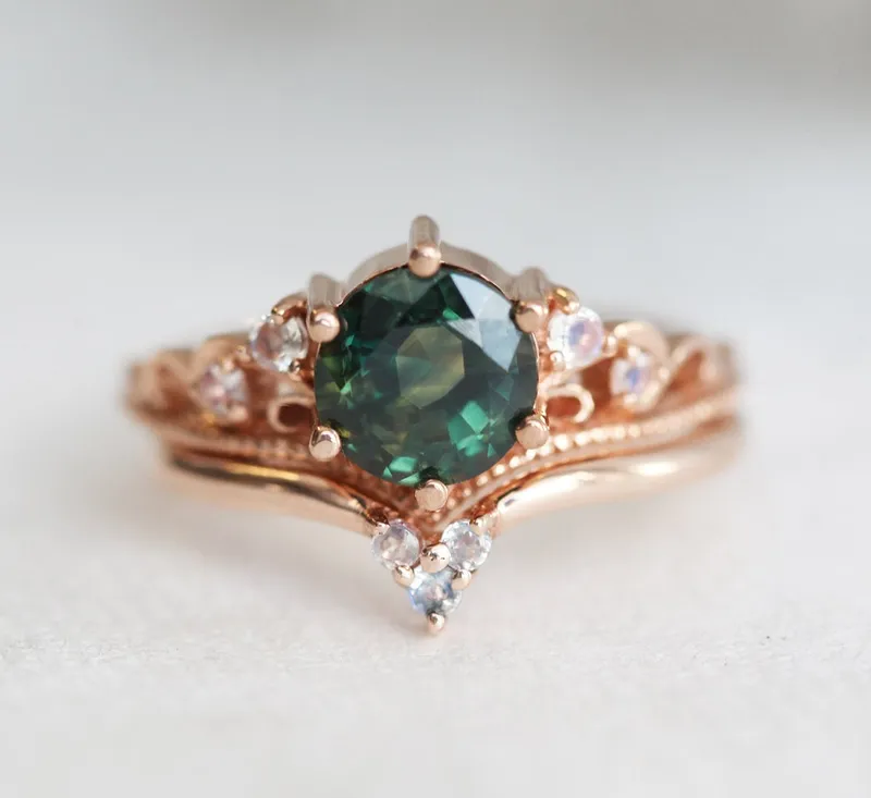 BELLA VINTAGE GREEN SAPPHIRE RING view 4