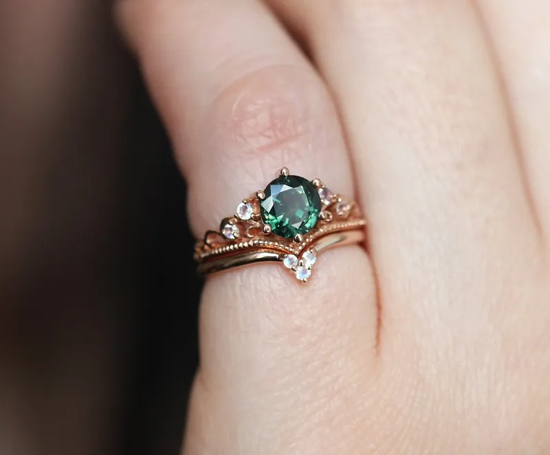 BELLA VINTAGE GREEN SAPPHIRE RING view 5