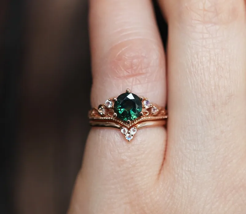 BELLA VINTAGE GREEN SAPPHIRE RING view 6