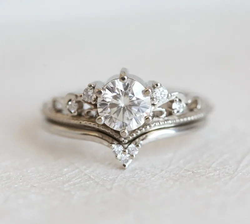 BELLA VINTAGE MOISSANITE AND DIAMOND RING view 2