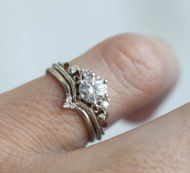 BELLA VINTAGE MOISSANITE AND DIAMOND RING view 3