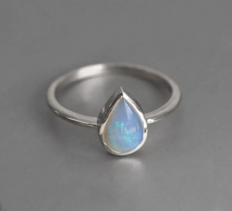 Betty Opal Ring vy 11