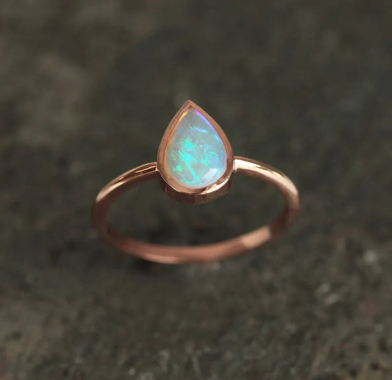 Betty Opal Ring vy 3