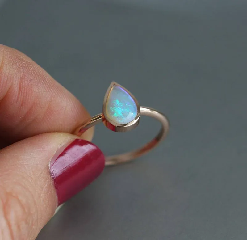 Betty Opal Ring vy 5