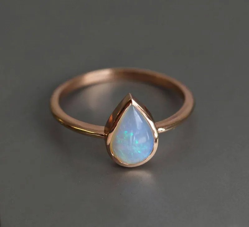 Betty Opal Ring vy 7