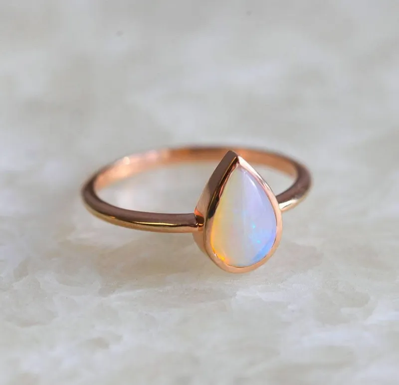 Betty Opal Ring vy 8