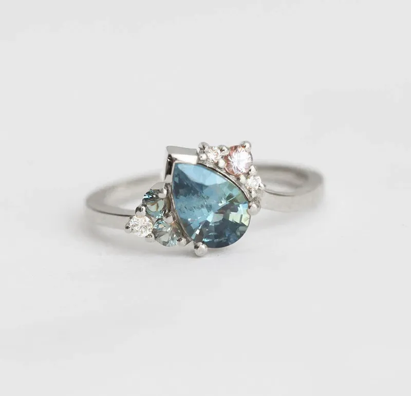 BEVAN PEAR SAPPHIRE CLUSTER RING vy 10