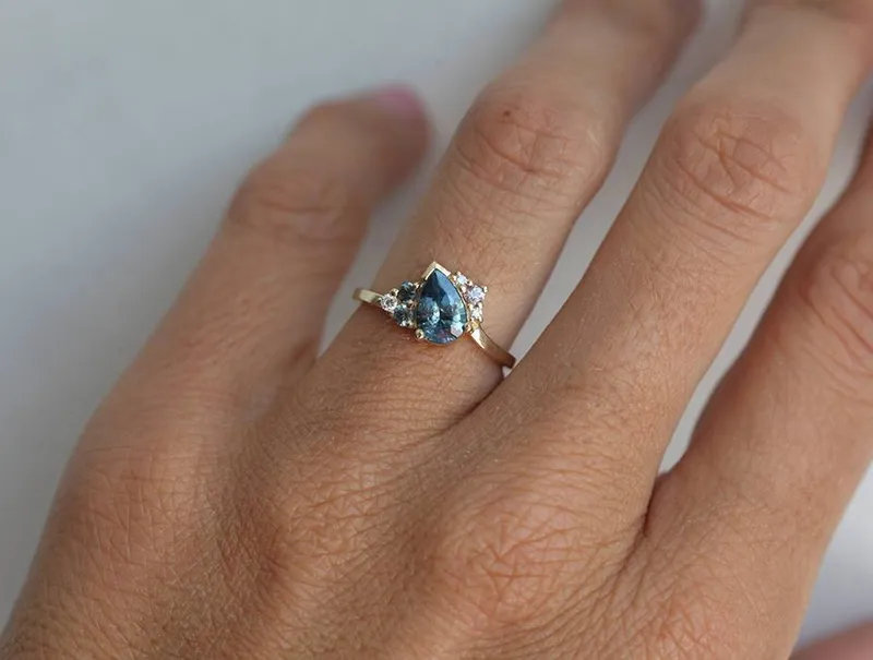 BEVAN PEAR SAPPHIRE CLUSTER RING vy 4